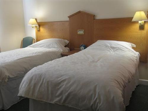 เฮเซลวูด เกสท์เฮาส์ Bed & Breakfast บริดจ์เอนด์ ภายนอก รูปภาพ