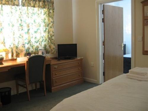 เฮเซลวูด เกสท์เฮาส์ Bed & Breakfast บริดจ์เอนด์ ภายนอก รูปภาพ